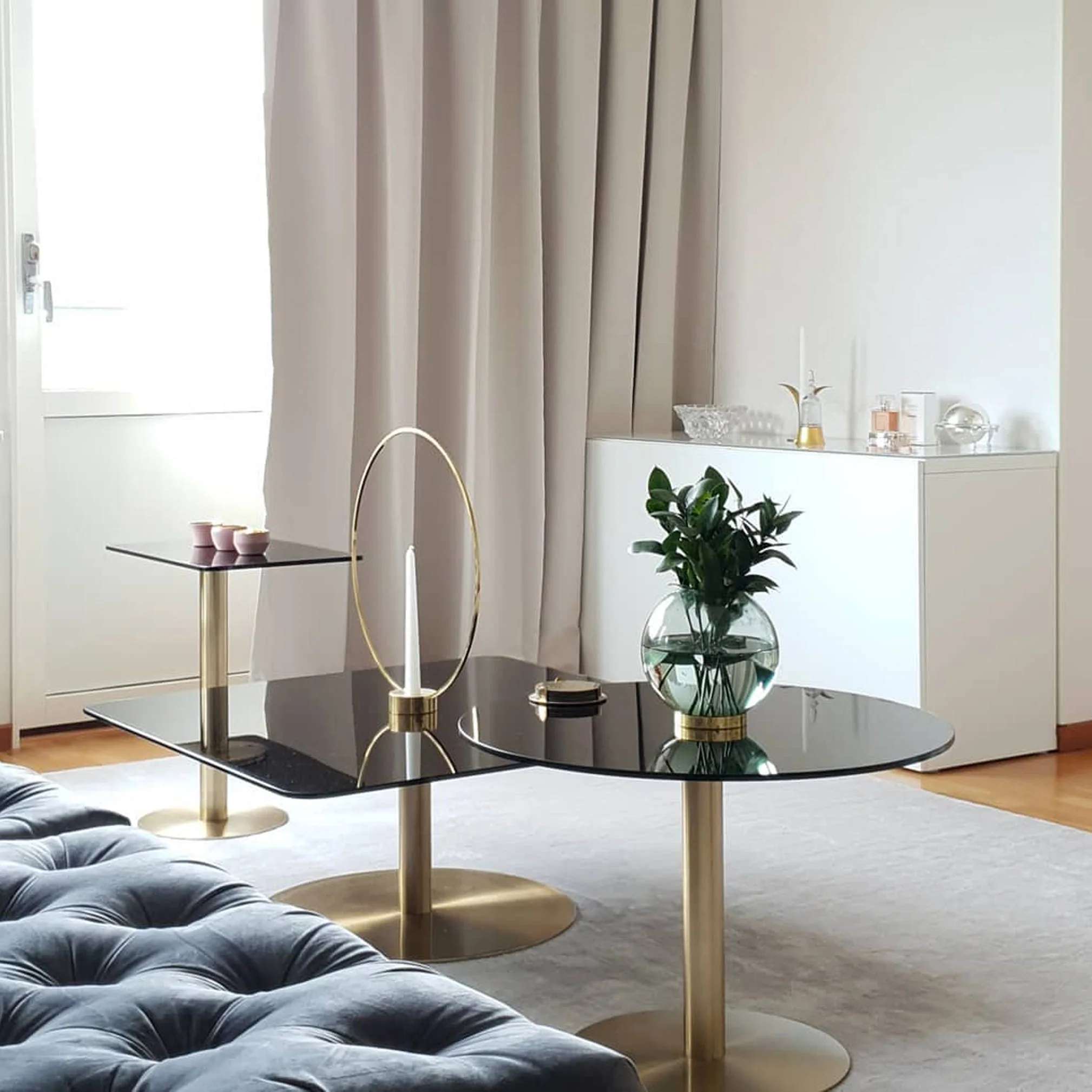 Flash Circle Table
